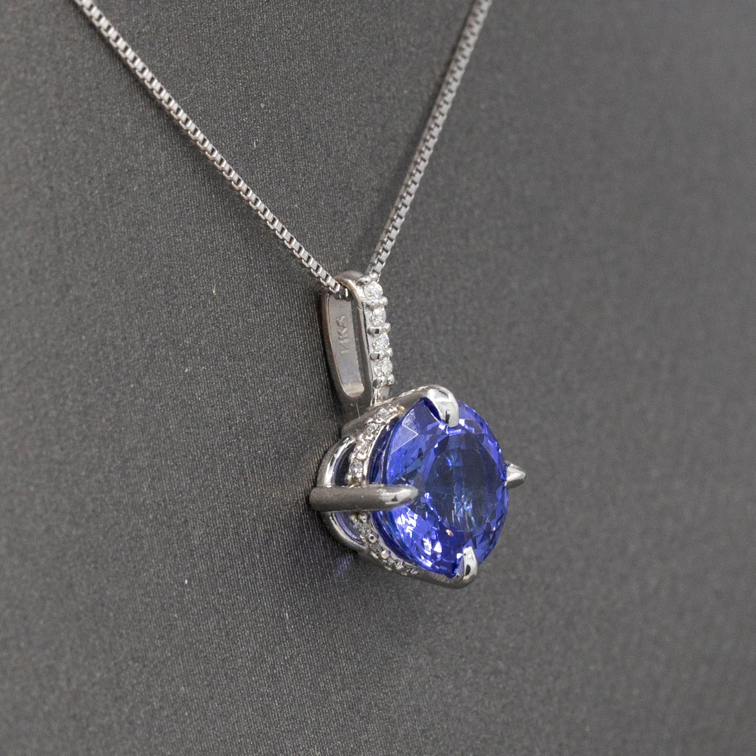 Stunning Brilliant Cut Natural Tanzanite and Diamond Pendant Necklace in 14k White Gold