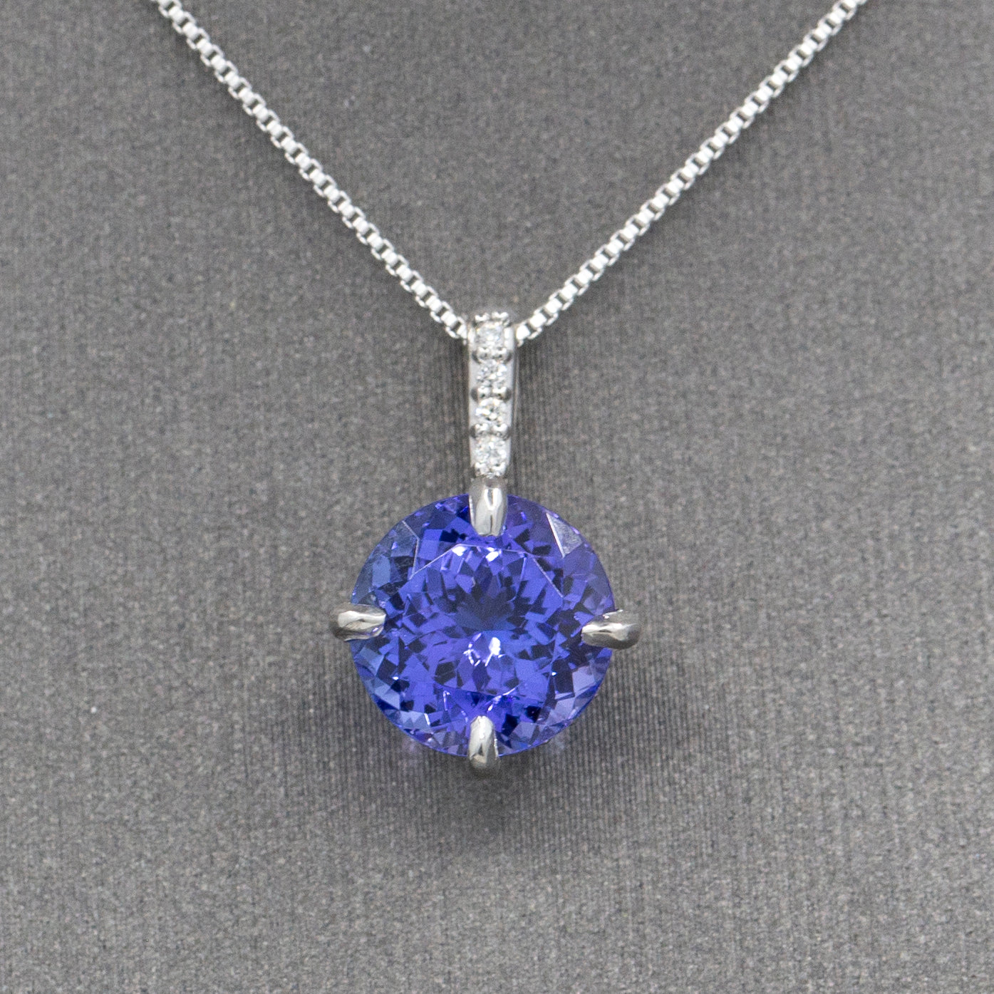 Stunning Brilliant Cut Natural Tanzanite and Diamond Pendant Necklace in 14k White Gold
