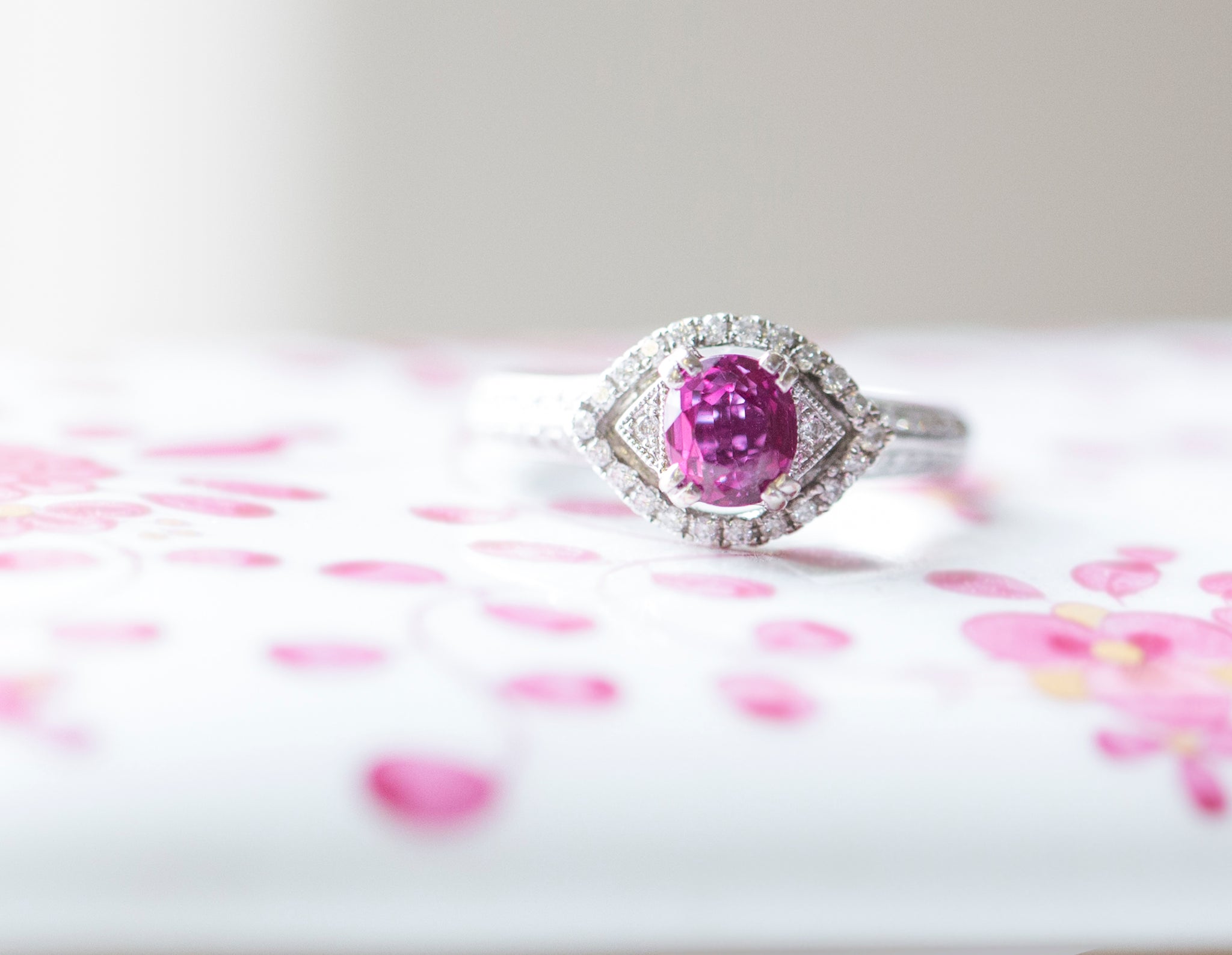 Delightful 1.76ctw Natural Purple Sapphire Ruby & Diamond Ring 18k Size 6.75