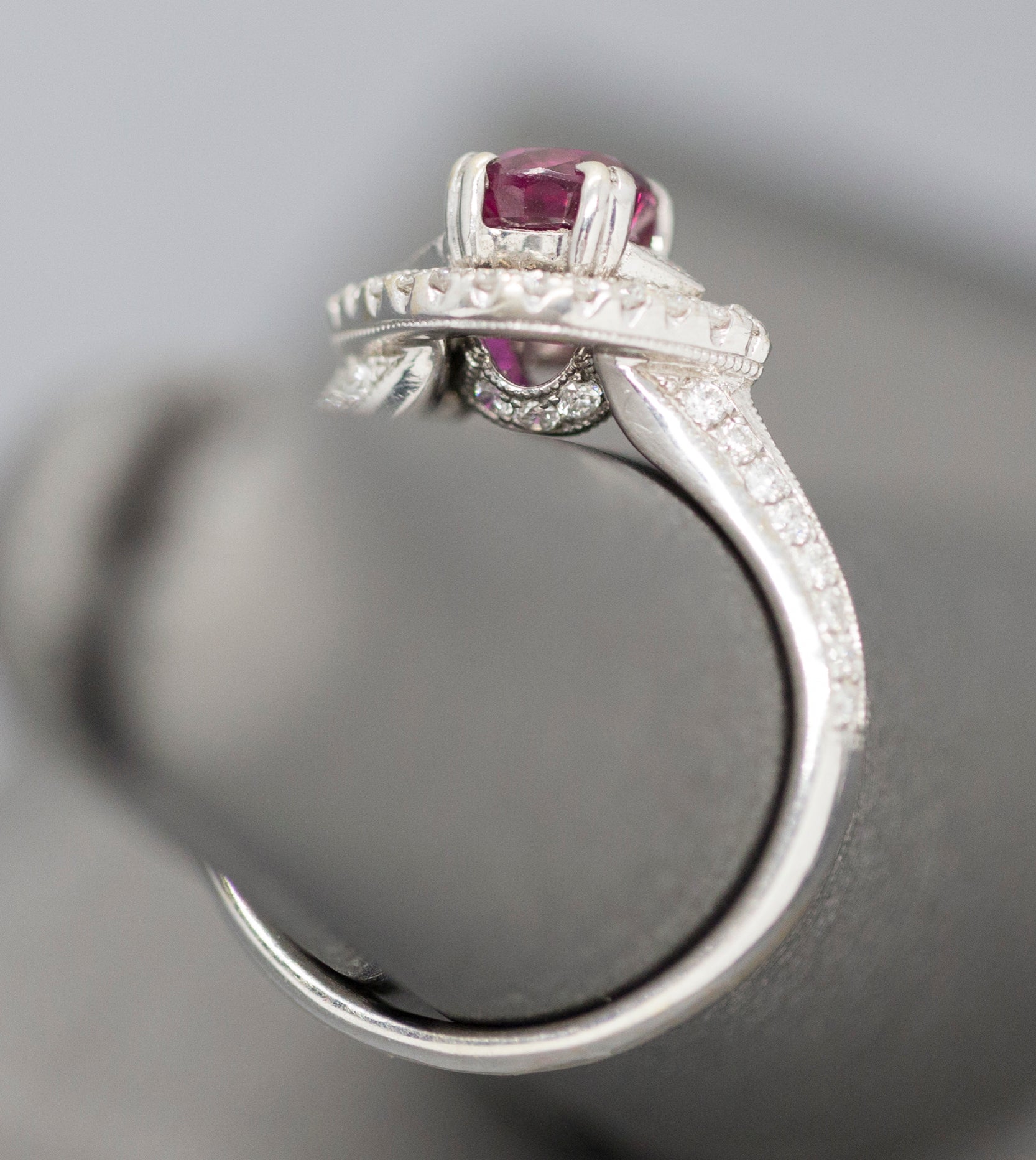 Delightful 1.76ctw Natural Purple Sapphire Ruby & Diamond Ring 18k Size 6.75