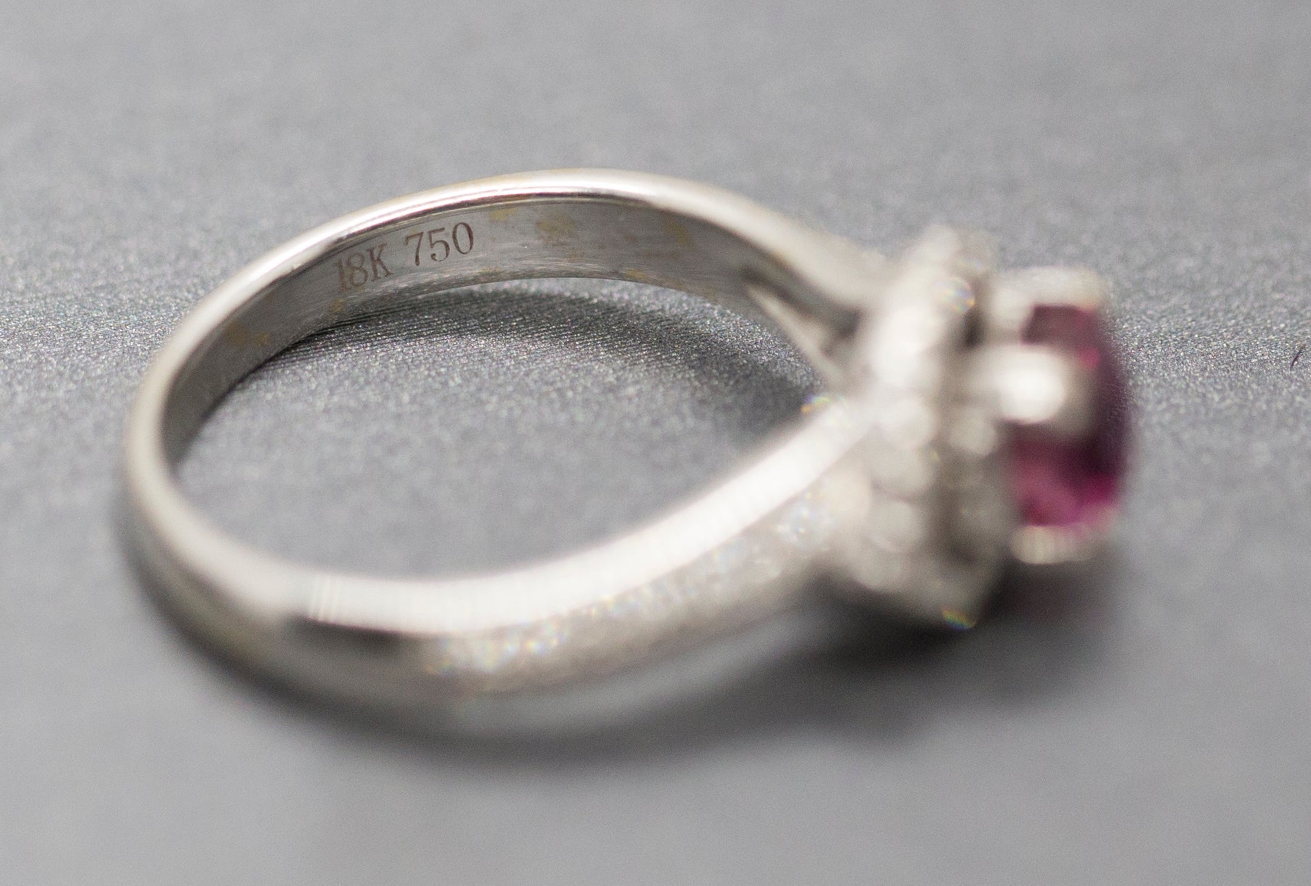 Delightful 1.76ctw Natural Purple Sapphire Ruby & Diamond Ring 18k Size 6.75