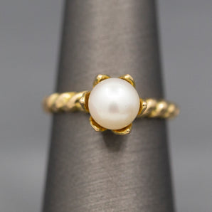 Perfect Pearl Flower Floral Solitaire Ring in 14k Yellow Gold, Pearl Engagement Ring