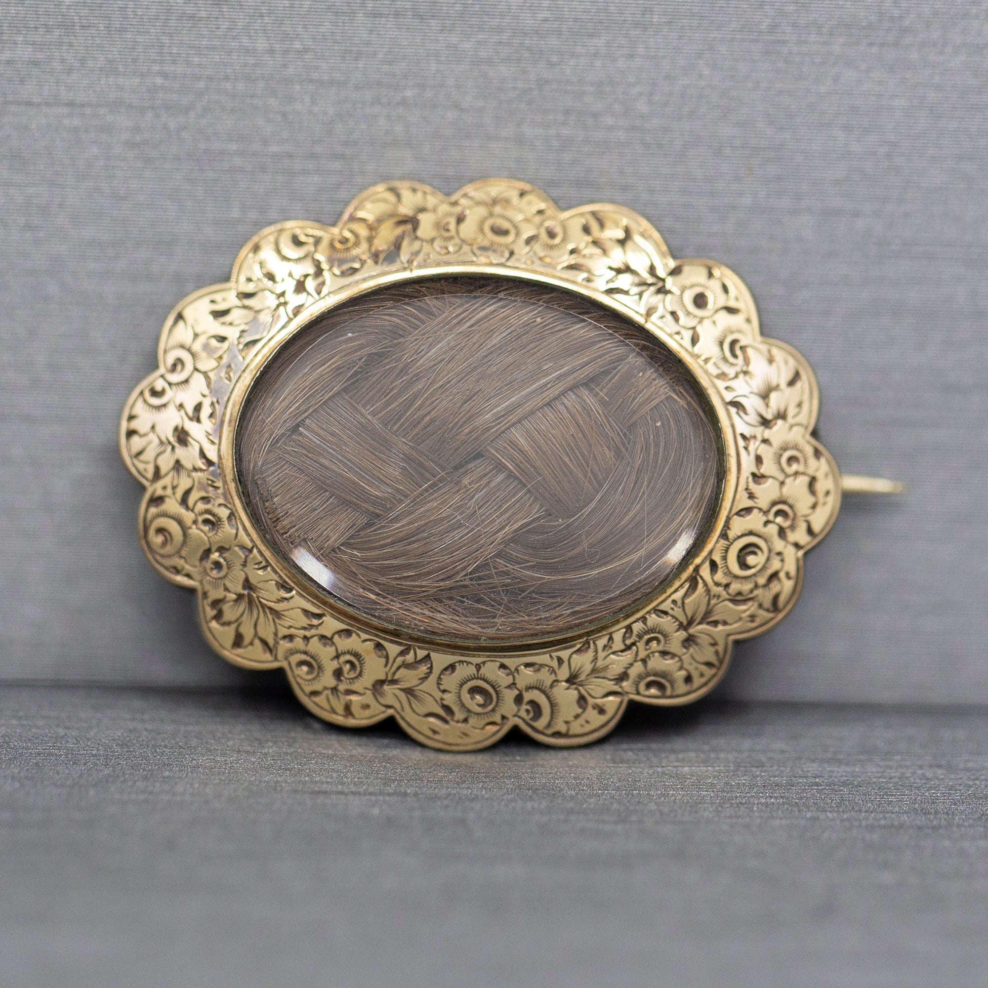 Victorian Braided Hair Brooch in 14k Yellow Gold Engraved Frame