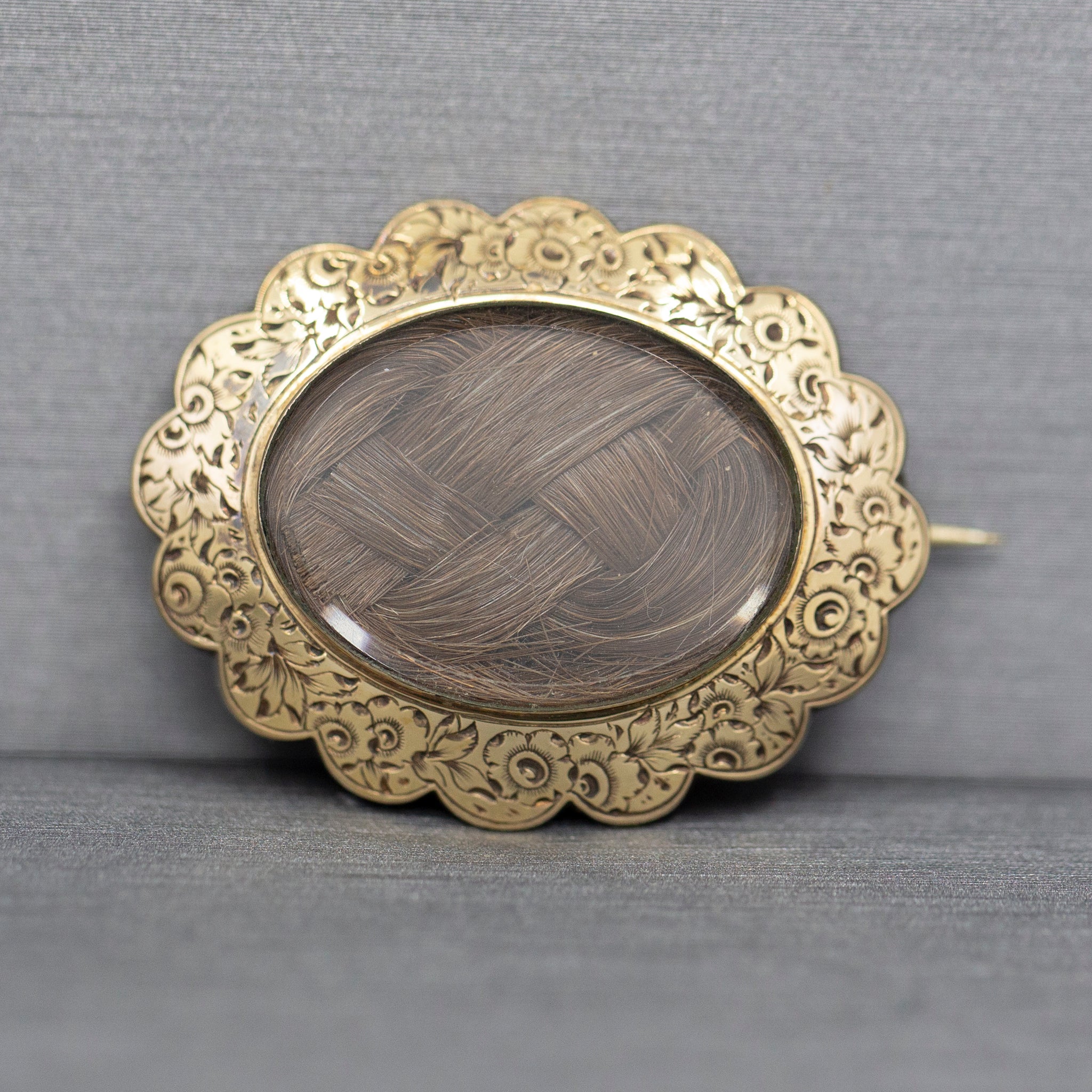 Victorian Braided Hair Brooch in 14k Yellow Gold Engraved Frame