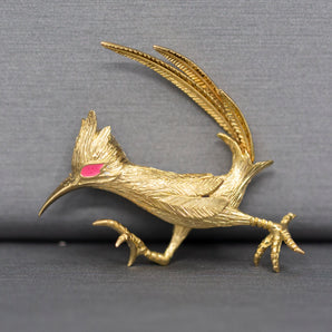 Handsome French Hallmarked Articulated Road Runner Brooch Pin in 18k Yellow Gold