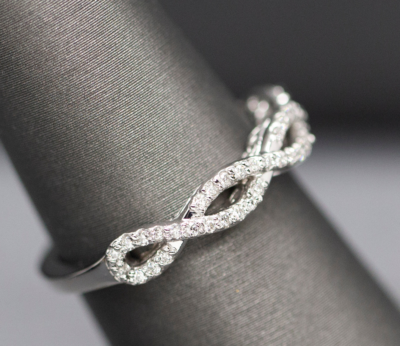 0.35ctw Diamond Infinity Wedding Band Ring 14k White Gold Size 7.25