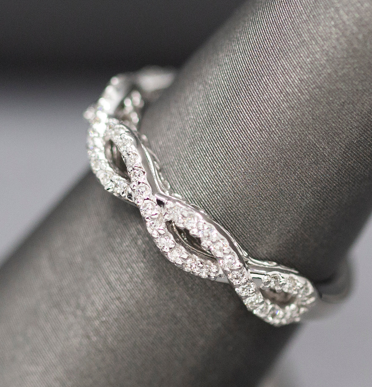 0.35ctw Diamond Infinity Wedding Band Ring 14k White Gold Size 7.25