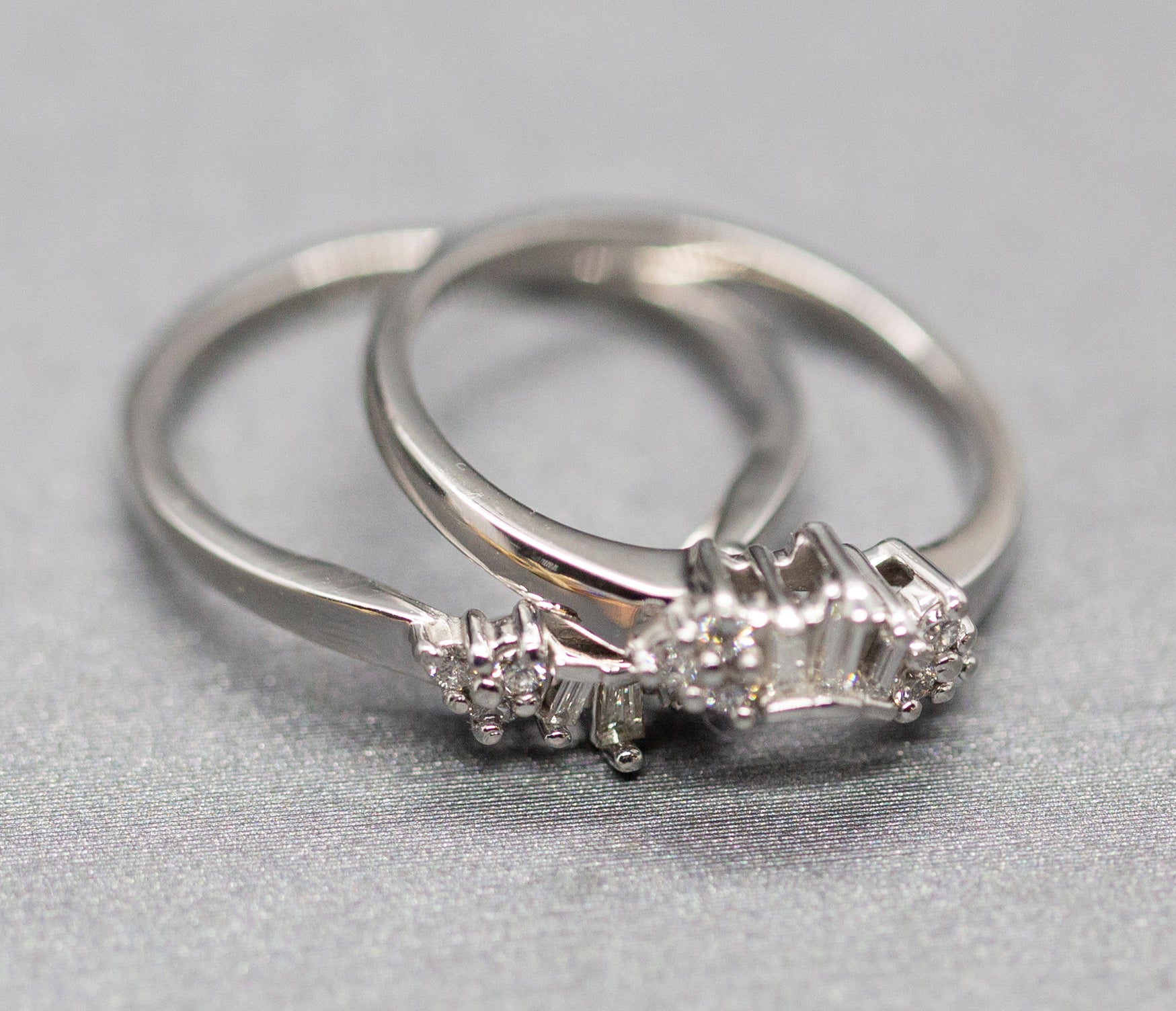 0.28ctw Round and Baguette Diamond Ring Guard Contour Wedding Ring 14k