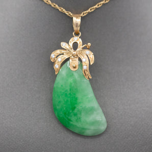 Vintage Green Jadeite Jade and Diamond Pendant Necklace in 14k Yellow Gold