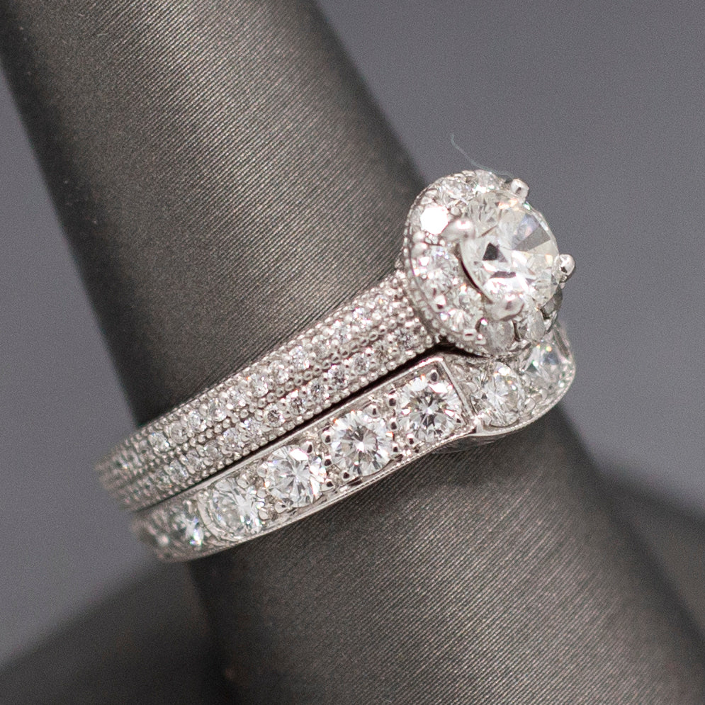 Romantic Round Diamond Halo Engraved Wedding Ring Set In 18k White Gold
