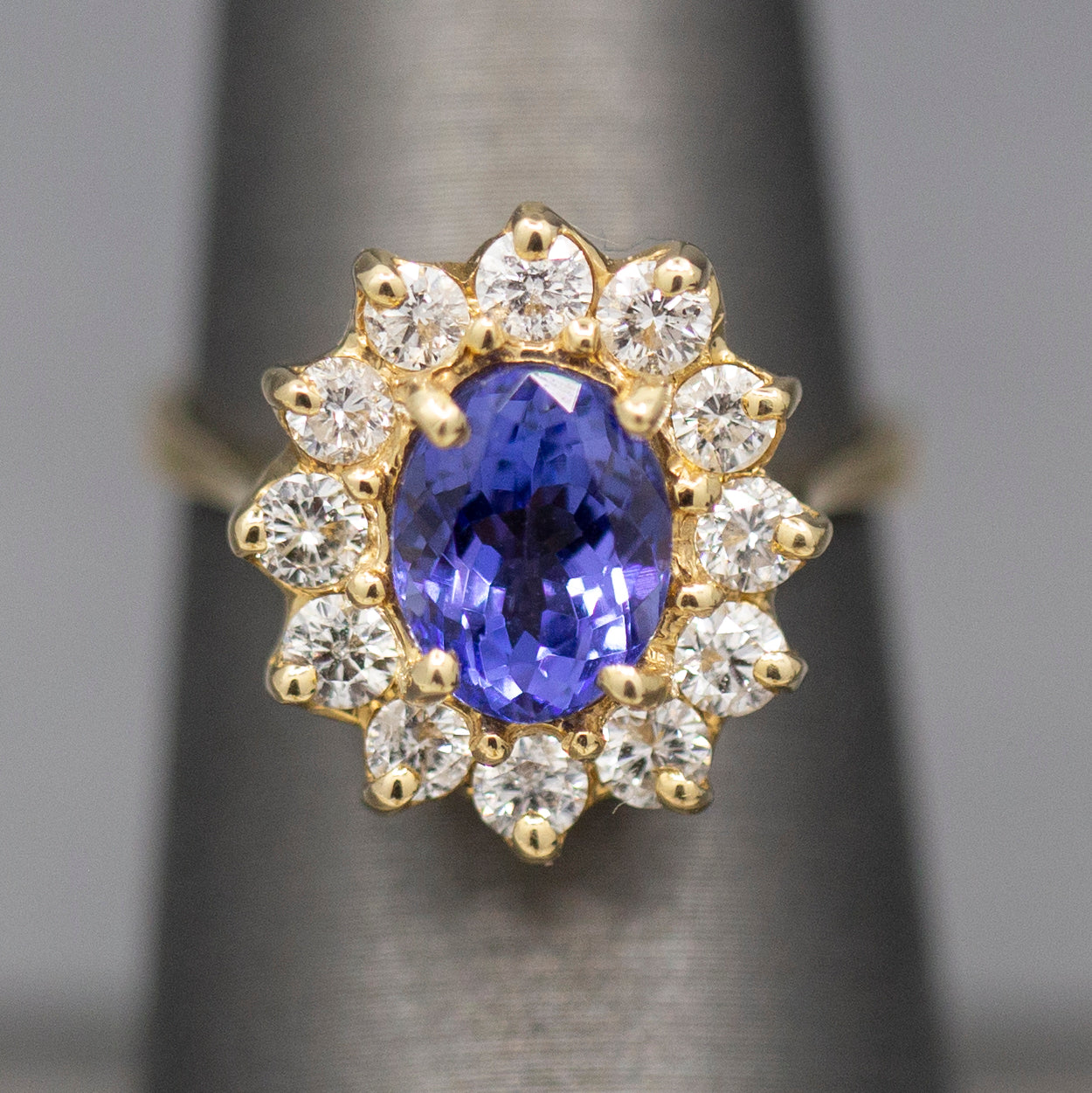 Stunning Tanzanite and Diamond Ring in 14k Yellow Gold