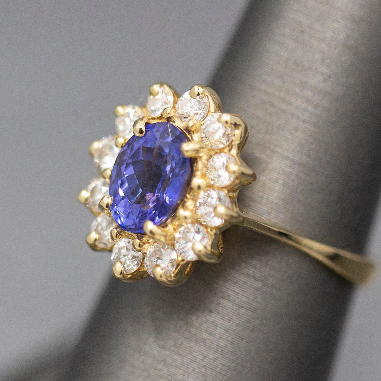 Stunning Tanzanite and Diamond Ring in 14k Yellow Gold