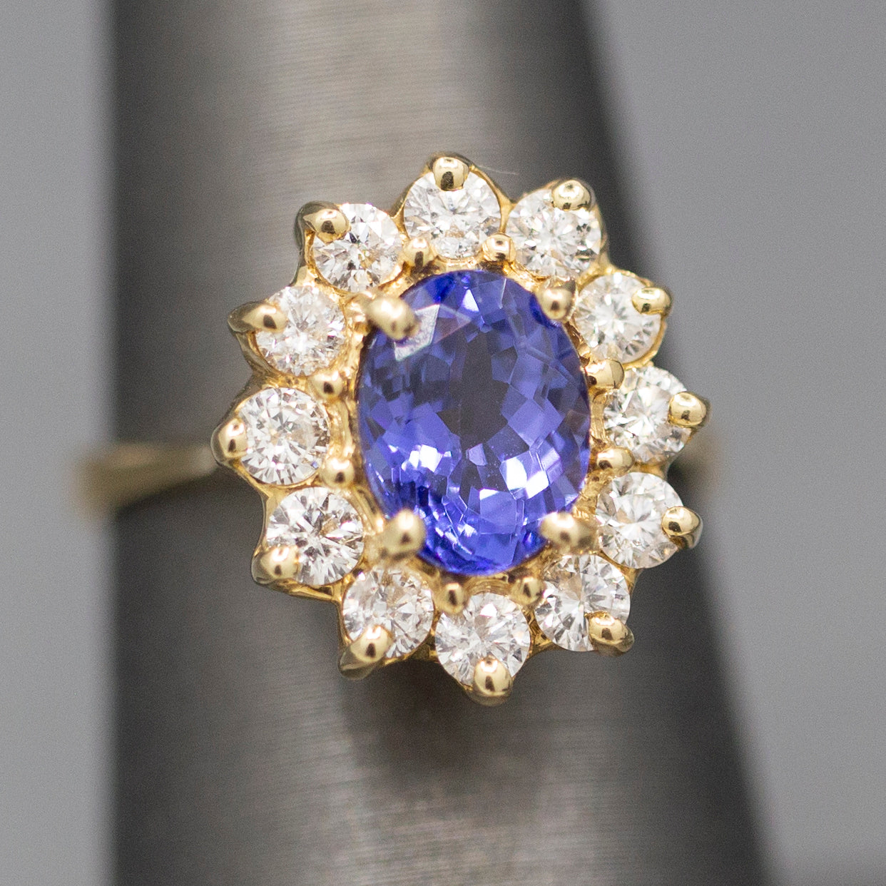 Stunning Tanzanite and Diamond Ring in 14k Yellow Gold