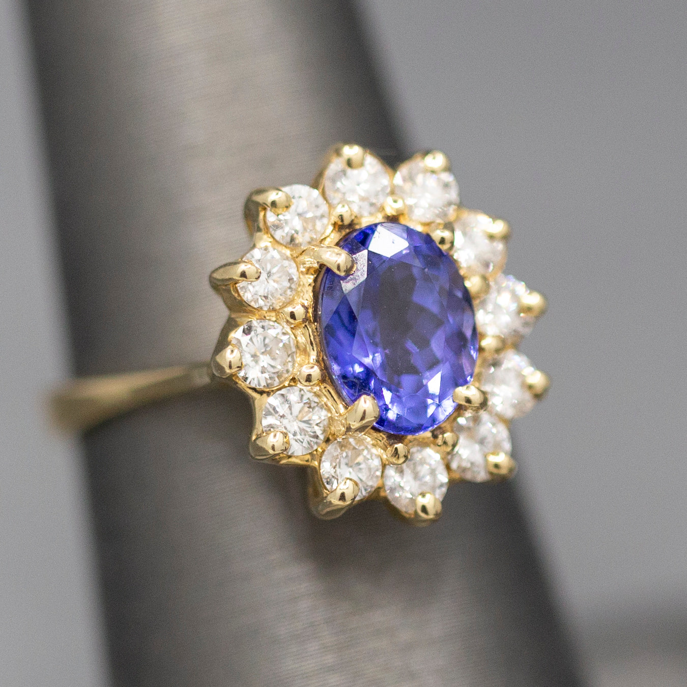 Stunning Tanzanite and Diamond Ring in 14k Yellow Gold