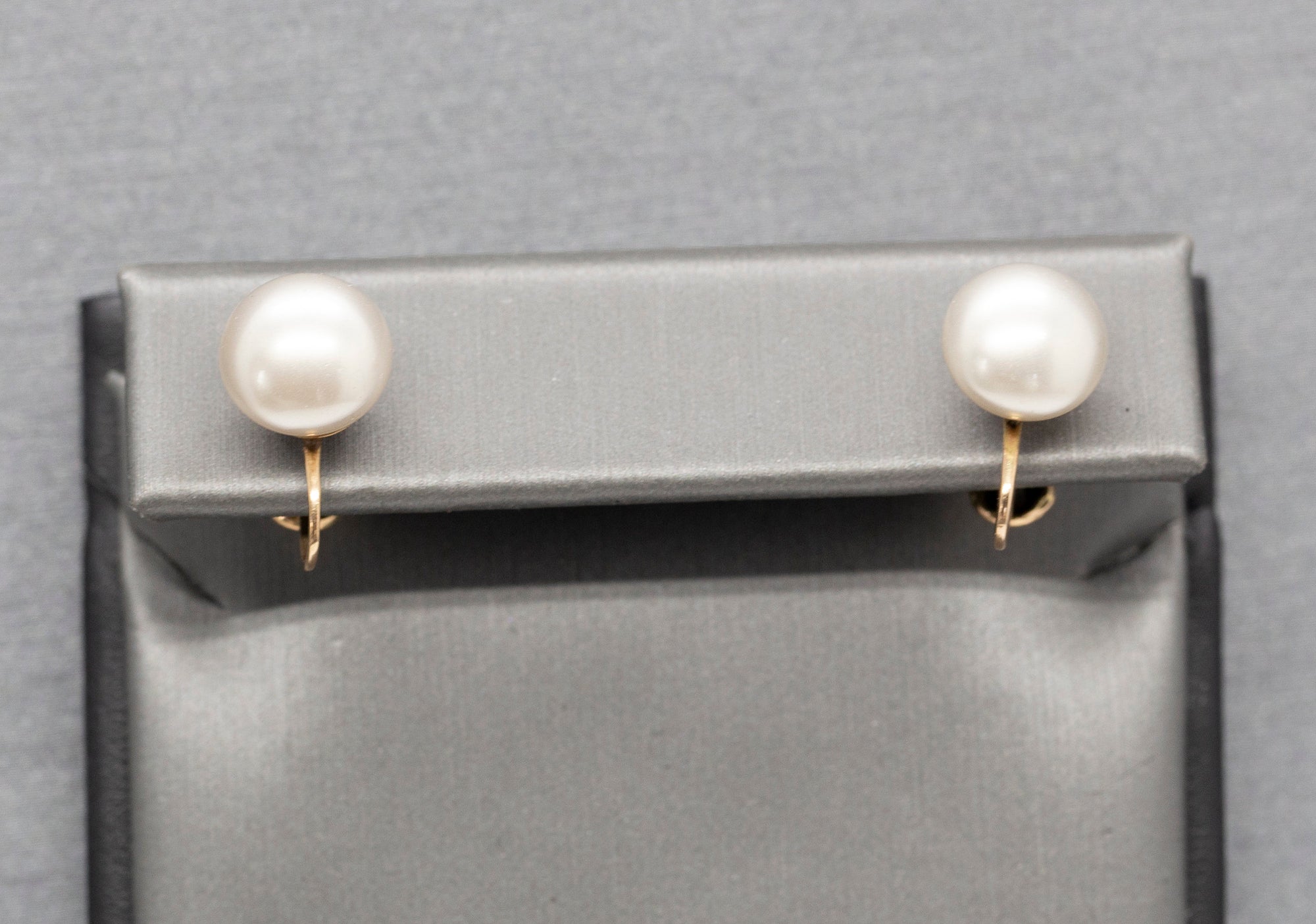 Vintage 10mm Button Pearl Screw Back Earrings 10k Yellow Gold