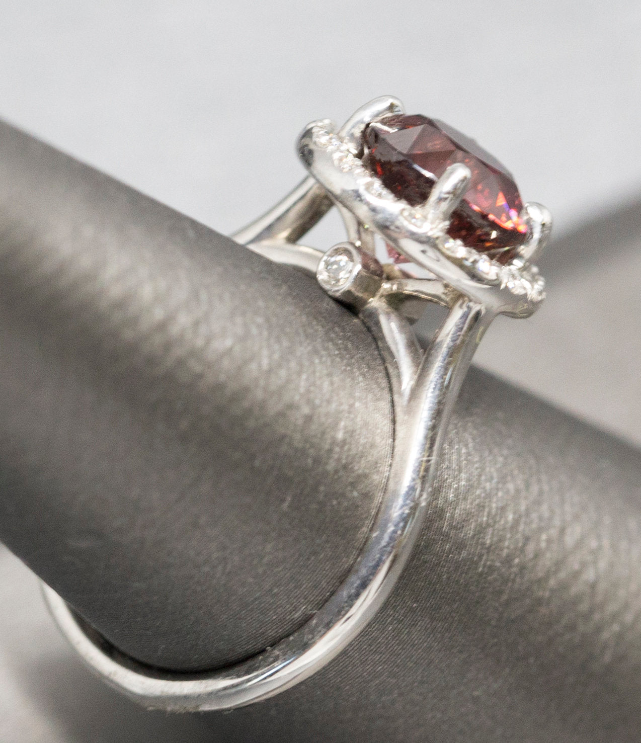 Glamorous 3.50ctw Rose Pink Red Zircon and Diamond Halo Ring Size 6.5